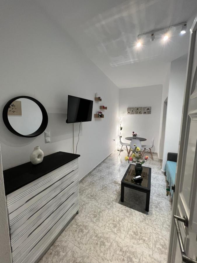 Pebble Apartments Marathias  Bagian luar foto