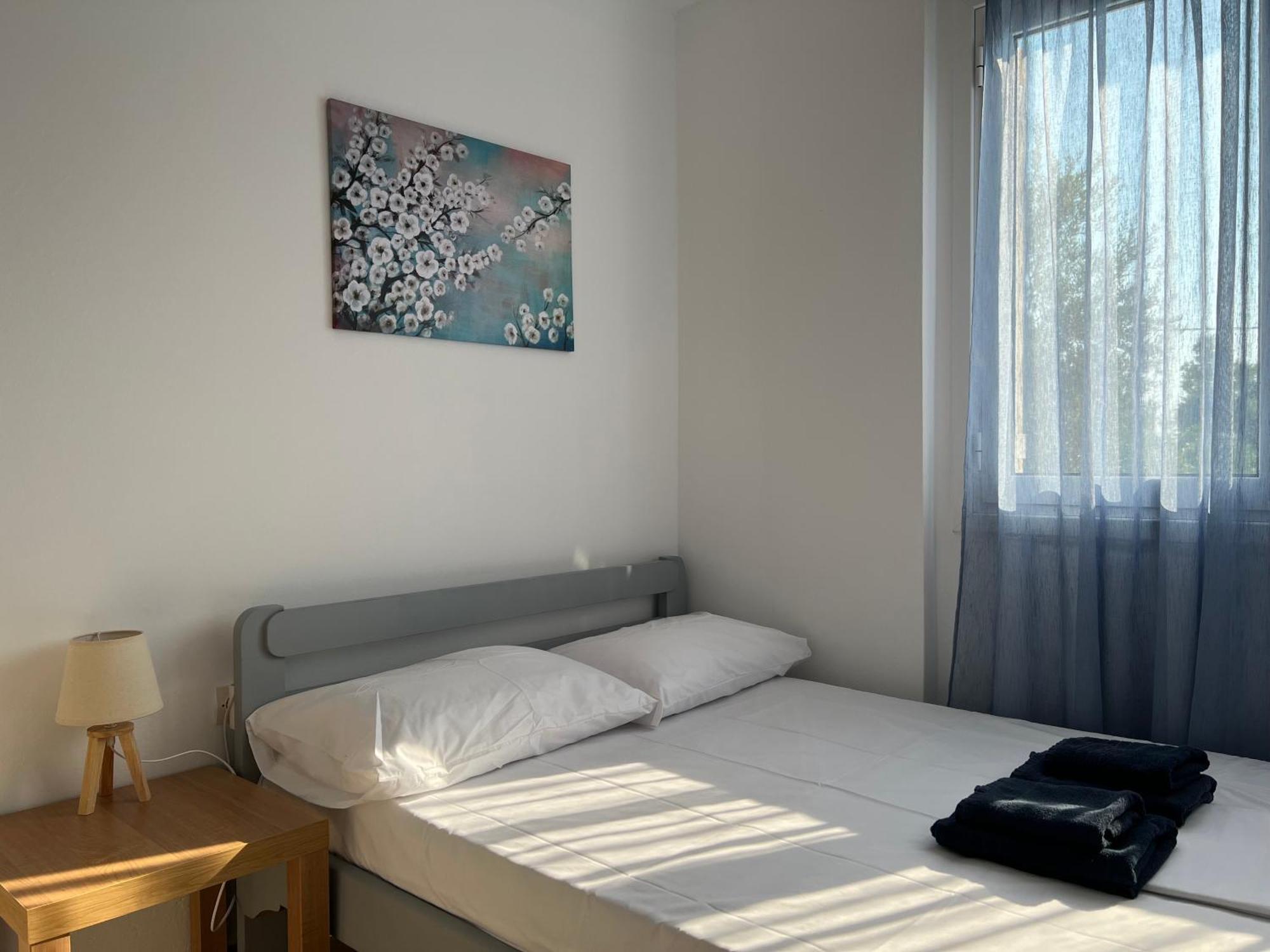 Pebble Apartments Marathias  Bagian luar foto